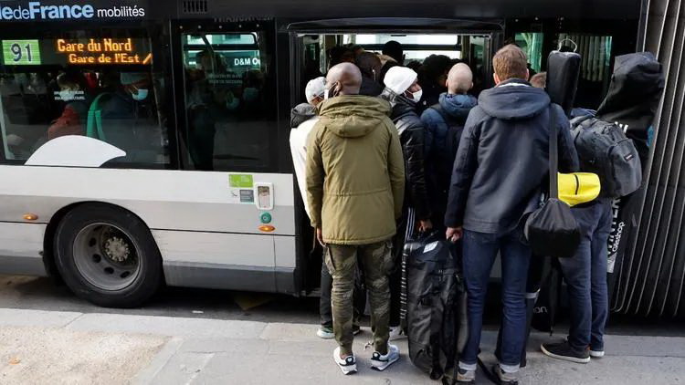 巴黎大区公共交通系统缺少1800名司机