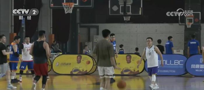 这里是北京市海淀区五棵松的一家篮球公园